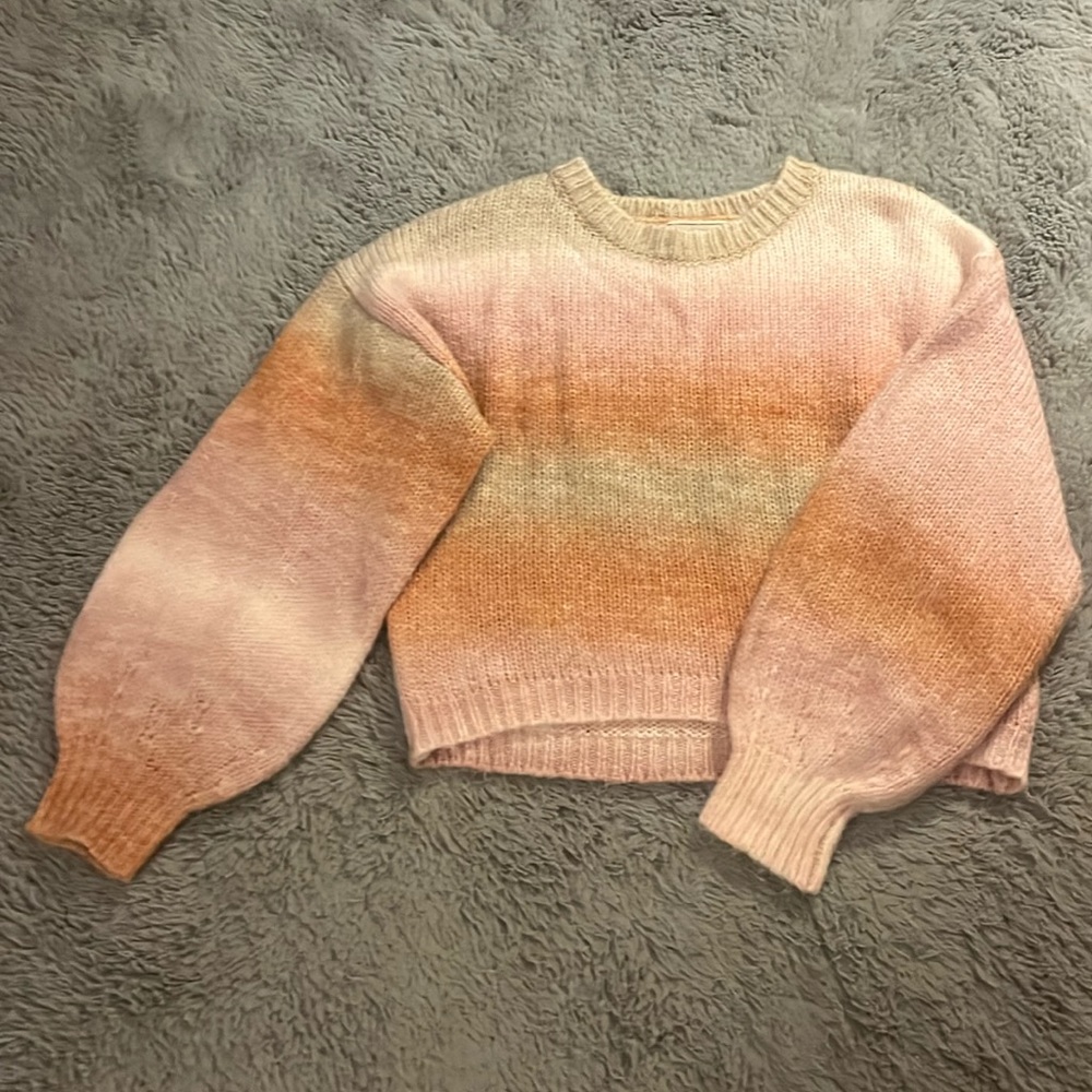 Adorable ombre sweater